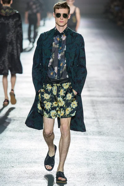 Look 6
